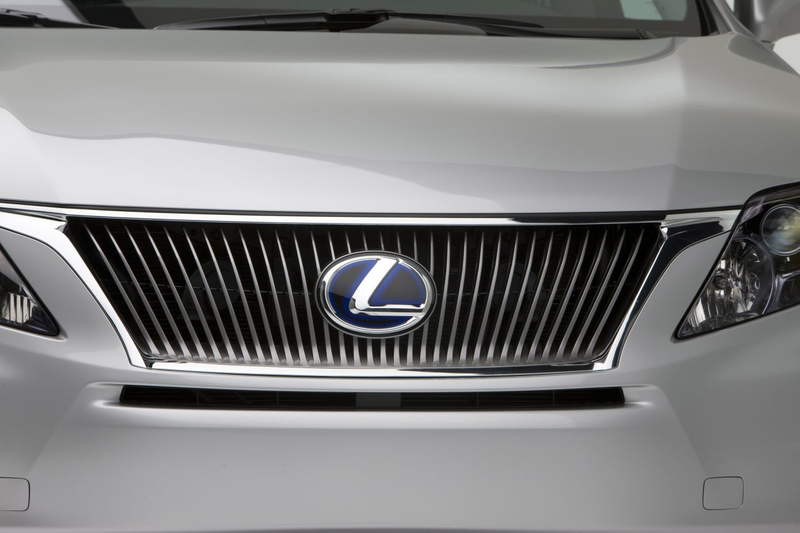 Illustration for article titled 2010 Lexus RX 350 and RX 450h Push Bland to New Heights